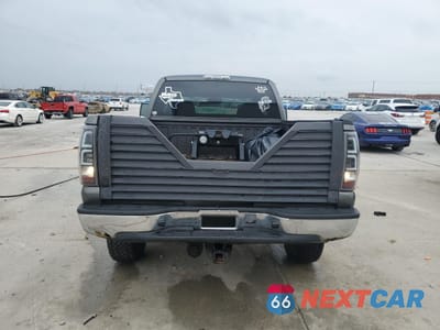 Zdjęcie 6 z 12 samochodu: 2000 CHEVROLET SILVERADO K2500 VIN:1GCGK29U0YE408569 - miniatura