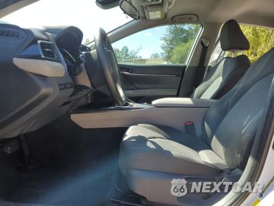 Zdjęcie 7 z 15 samochodu: 2020 TOYOTA CAMRY L VIN:4T1A11AKXLU921819 - miniatura
