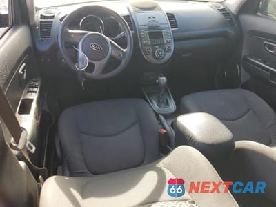 Zdjęcie 8 z 13 samochodu: 2011 KIA SOUL + VIN:KNDJT2A24B7309360 - miniatura