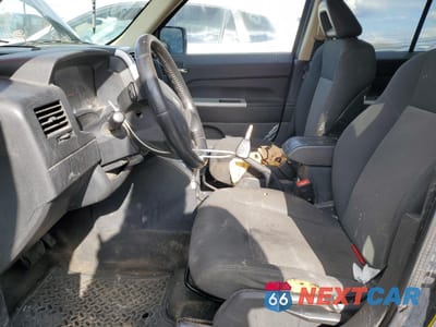 Zdjęcie 7 z 13 samochodu: 2008 JEEP PATRIOT SPORT VIN:1J8FF28WX8D515842 - miniatura