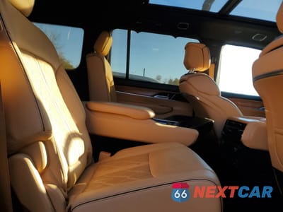 Zdjęcie 11 z 13 samochodu: 2022 JEEP GRAND WAGONEER SERIES III VIN:1C4SJVGJ3NS141643 - miniatura