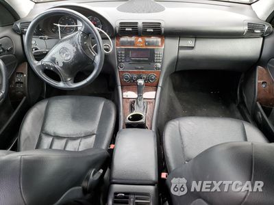Zdjęcie 8 z 12 samochodu: 2005 MERCEDES-BENZ C 240 4MATIC VIN:WDBRF81J05F674051 - miniatura
