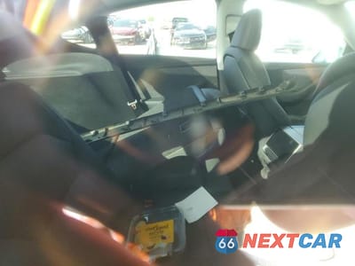 Zdjęcie 10 z 12 samochodu: 2026 TESLA MODEL Y VIN:7SAYGDED1TA439957 - miniatura