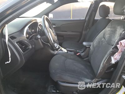 Zdjęcie 7 z 14 samochodu: 2011 CHRYSLER 200 VIN:1C3BC1FB7BN613421 - miniatura