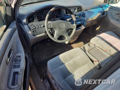 Zdjęcie 8 z 13 samochodu: 2001 HONDA ODYSSEY EX VIN:2HKRL18671H602668 - miniatura