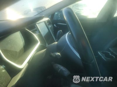 Zdjęcie 9 z 12 samochodu: 2013 TESLA MODEL S VIN:5YJSA1CG4DFP14791 - miniatura