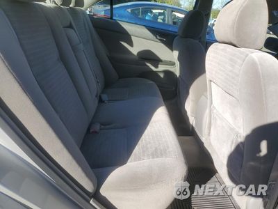 Zdjęcie 10 z 12 samochodu: 2005 TOYOTA CAMRY LE VIN:4T1BE32K45U962727 - miniatura