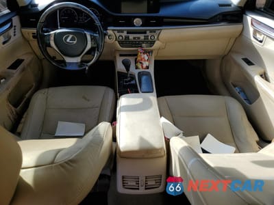 Zdjęcie 8 z 12 samochodu: 2013 LEXUS ES 350 VIN:JTHBK1GG4D2011880 - miniatura