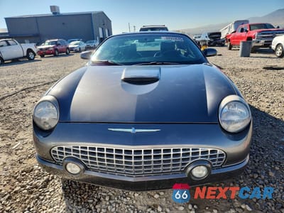 Piąte zdjęcie samochodu w środku: 2003 FORD THUNDERBIRD VIN:1FAHP60A73Y103891 - miniatura