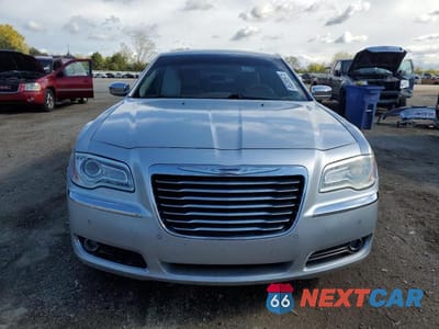 Piąte zdjęcie samochodu w środku: 2012 CHRYSLER 300 LIMITED VIN:2C3CCACG3CH235063 - miniatura