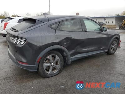 Trzecie zdjęcie samochodu z tyłu: 2022 FORD MUSTANG MACH-E SELECT VIN:3FMTK1SS1NMA18146 - miniatura