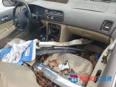 Zdjęcie 8 z 13 samochodu: 1995 HONDA ACCORD EX VIN:1HGCD5551SA132122 - miniatura