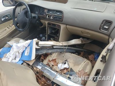 Zdjęcie 8 z 13 samochodu: 1995 HONDA ACCORD EX VIN:1HGCD5551SA132122 - miniatura