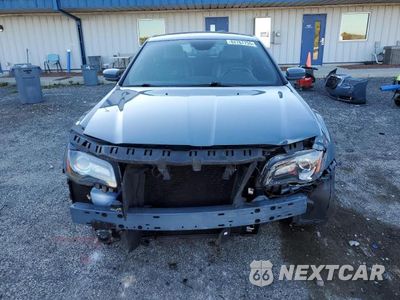 Piąte zdjęcie samochodu w środku: 2014 CHRYSLER 300 S VIN:2C3CCAGT6EH250814 - miniatura