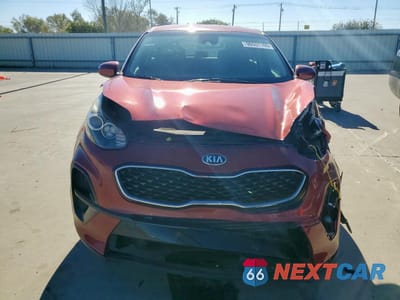 Piąte zdjęcie samochodu w środku: 2020 KIA SPORTAGE LX VIN:KNDPM3AC0L7710590 - miniatura