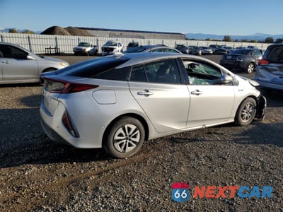 Trzecie zdjęcie samochodu z tyłu: 2018 TOYOTA PRIUS PRIME VIN:JTDKARFP6J3071539 - miniatura