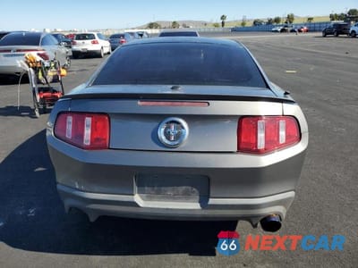 Zdjęcie 6 z 11 samochodu: 2010 FORD MUSTANG VIN:1ZVBP8AN1A5166798 - miniatura