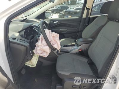 Zdjęcie 7 z 15 samochodu: 2016 FORD ESCAPE SE VIN:1FMCU0G7XGUC05358 - miniatura