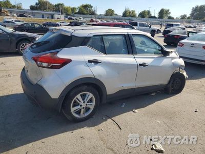 Trzecie zdjęcie samochodu z tyłu: 2020 NISSAN KICKS S VIN:3N1CP5BV9LL535031 - miniatura