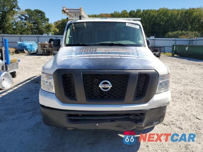 Piąte zdjęcie samochodu w środku: 2021 NISSAN NV 1500 S VIN:1N6BF0KM9MN805637 - miniatura