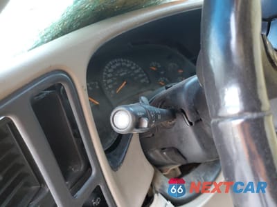 Zdjęcie 9 z 13 samochodu: 2003 GMC YUKON XL C1500 VIN:1GKEC16Z33J281464 - miniatura