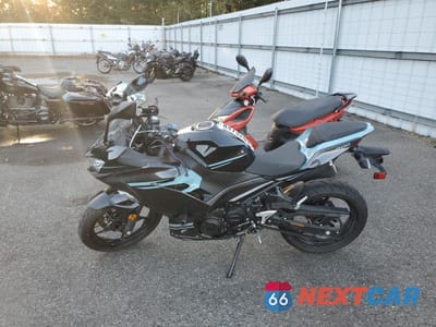 Trzecie zdjęcie samochodu z tyłu: 2020 KAWASAKI EX400 VIN:JKAEXKG11LDA66885 - miniatura