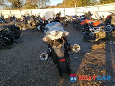 Czwarte zdjęcie samochodu z boku: 2008 KAWASAKI ZX1400 C VIN:JKBZXNC118A000489 - miniatura