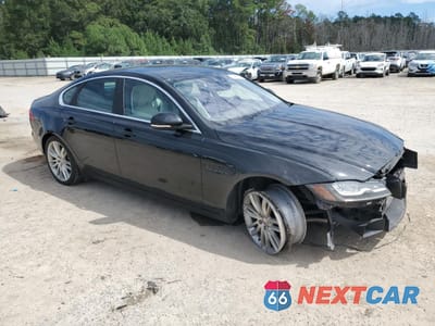 Czwarte zdjęcie samochodu z boku: 2016 JAGUAR XF PRESTIGE VIN:SAJBE4BV1GCY13495 - miniatura