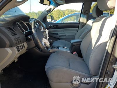 Zdjęcie 7 z 12 samochodu: 2013 TOYOTA TACOMA DOUBLE CAB VIN:3TMLU4EN6DM117372 - miniatura