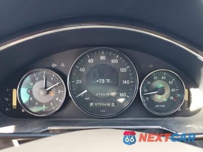 Zdjęcie 9 z 12 samochodu: 2008 MERCEDES-BENZ CLS 550 VIN:WDDDJ72XX8A121762 - miniatura
