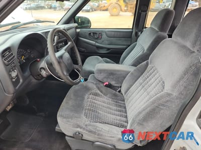 Zdjęcie 7 z 14 samochodu: 2000 CHEVROLET S TRUCK S10 VIN:1GCCS19W3Y8228513 - miniatura