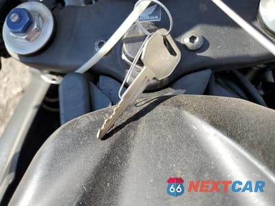 Zdjęcie 8 z 9 samochodu: 2009 HONDA CBR600 RR VIN:JH2PC400X9K200602 - miniatura