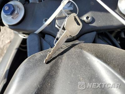 Zdjęcie 8 z 9 samochodu: 2009 HONDA CBR600 RR VIN:JH2PC400X9K200602 - miniatura