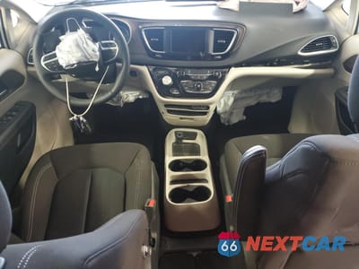 Zdjęcie 8 z 14 samochodu: 2024 CHRYSLER VOYAGER LX VIN:2C4RC1CGXRR195105 - miniatura