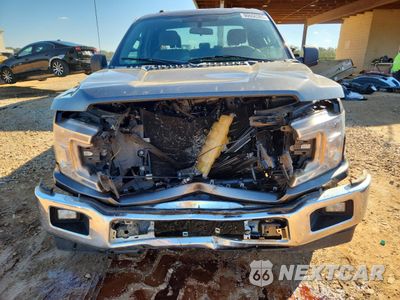 Piąte zdjęcie samochodu w środku: 2019 FORD F150 SUPER CAB VIN:1FTEX1CB2KKD67848 - miniatura