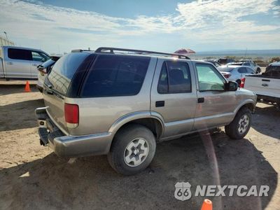 Trzecie zdjęcie samochodu z tyłu: 2002 CHEVROLET BLAZER VIN:1GNDT13W72K125400 - miniatura