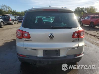 Zdjęcie 6 z 13 samochodu: 2011 VOLKSWAGEN TIGUAN S VIN:WVGBV7AX5BW527753 - miniatura