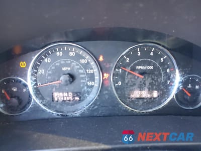 Zdjęcie 9 z 15 samochodu: 2008 JEEP COMMANDER SPORT VIN:1J8HG48K78C114639 - miniatura