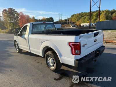 Trzecie zdjęcie samochodu z tyłu: 2017 FORD F150 VIN:1FTMF1C84HKD27265 - miniatura