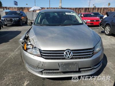 Piąte zdjęcie samochodu w środku: 2012 VOLKSWAGEN PASSAT SE VIN:1VWBP7A34CC095779 - miniatura