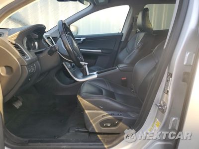 Zdjęcie 7 z 14 samochodu: 2017 VOLVO XC60 T6 DYNAMIC VIN:YV449MRR0H2204469 - miniatura