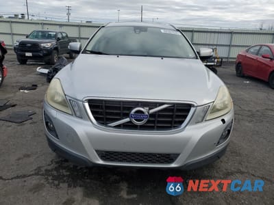 Piąte zdjęcie samochodu w środku: 2010 VOLVO XC60 T6 VIN:YV4992DZ3A2030369 - miniatura