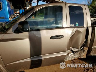 Zdjęcie 7 z 12 samochodu: 2010 DODGE DAKOTA SXT VIN:1D7CW3BP4AS131791 - miniatura