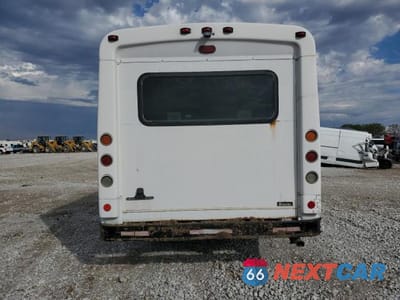 Zdjęcie 6 z 13 samochodu: 2016 FORD ECONOLINE E450 SUPER DUTY CUTAWAY VAN VIN:1FDFE4FS3GDC57941 - miniatura