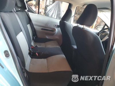 Zdjęcie 10 z 12 samochodu: 2013 TOYOTA PRIUS C VIN:JTDKDTB36D1039410 - miniatura