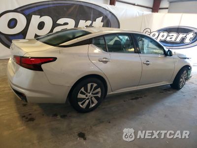 Trzecie zdjęcie samochodu z tyłu: 2020 NISSAN ALTIMA S VIN:1N4BL4BV2LC251661 - miniatura