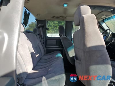 Zdjęcie 10 z 14 samochodu: 2000 CHEVROLET SILVERADO K1500 VIN:1GCEK19T2YE260806 - miniatura