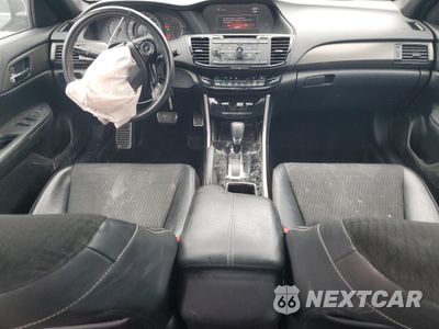 Zdjęcie 8 z 15 samochodu: 2017 HONDA ACCORD SPORT VIN:1HGCR2F51HA142236 - miniatura