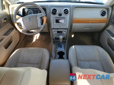 Zdjęcie 8 z 12 samochodu: 2008 LINCOLN MKZ VIN:3LNHM26T08R662107 - miniatura