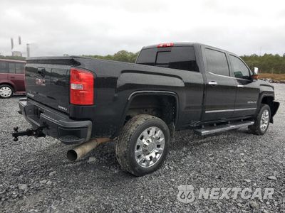 Trzecie zdjęcie samochodu z tyłu: 2016 GMC SIERRA K2500 DENALI VIN:1GT12UE8XGF216658 - miniatura